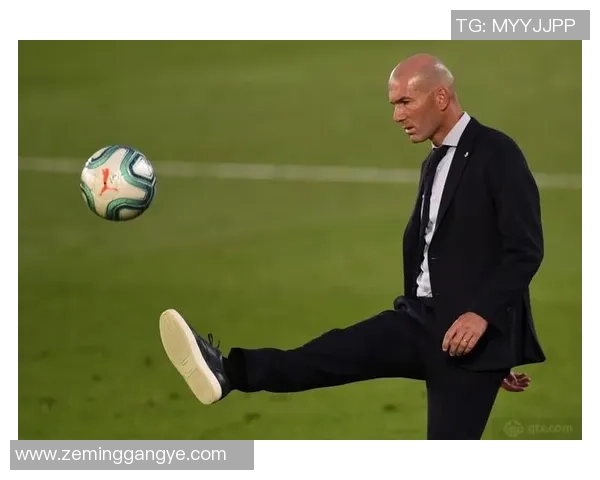 加查:巴西足球传奇的崛起与荣耀背后的奋斗故事 加查:巴西足球传奇的崛起与荣耀背后的奋斗故事